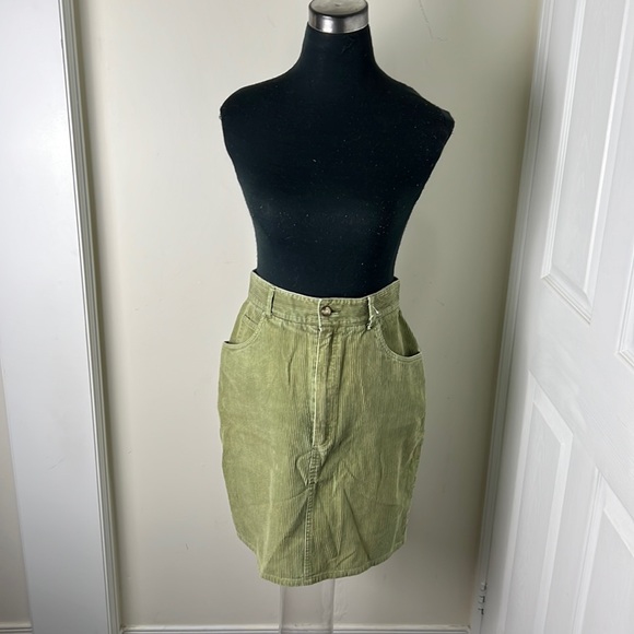 Club Smart Anthropologie Sage Green Corduroy skirt Size Medium - Picture 3 of 12